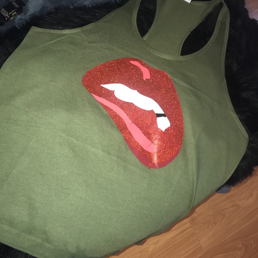 Zumba lips top
